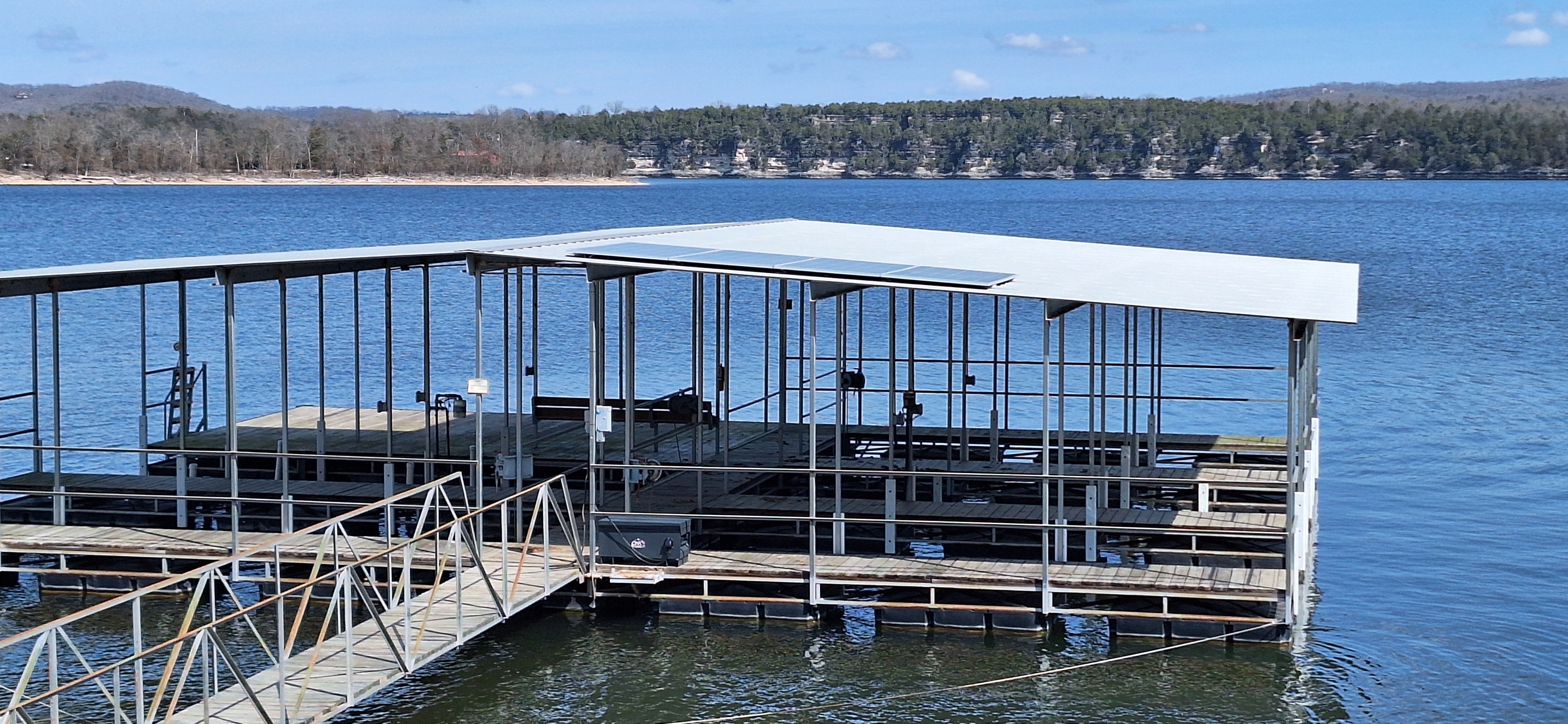 2.2KW Boat Dock Offgrid Solar Kit - Portable with Plug and Play Connections