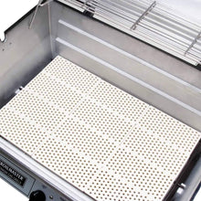 Load image into Gallery viewer, Broilmaster P3X Super Premium Cast Aluminum Gas Grill With Flare Busters, Griddle And Smoker Shutter (SAK98194)