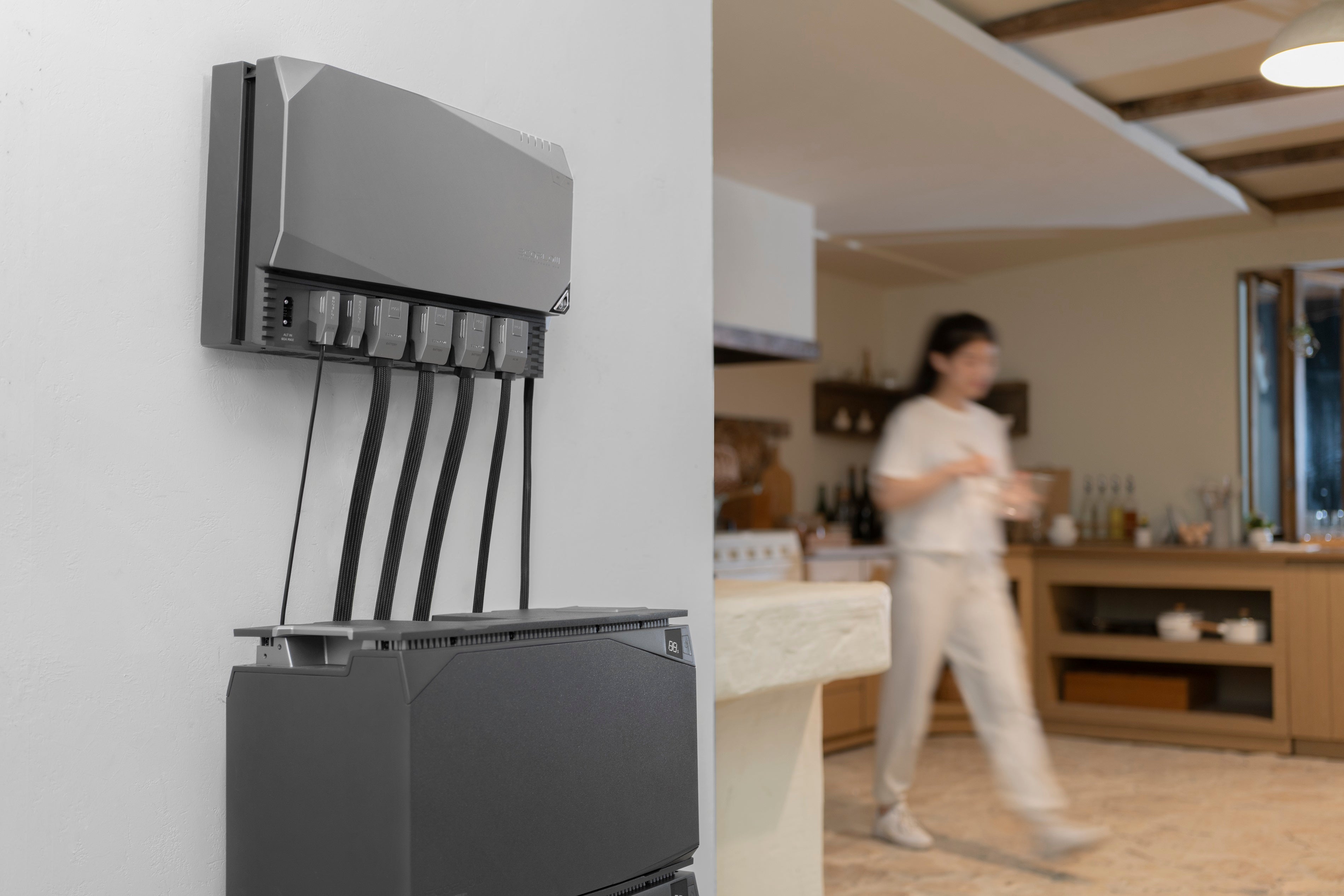 EcoFlow Power Kit 120V Output - 1x 3600 Watt Solar Generator / 2000wH Lithium Storage /1300w Solar Complete Offgrid Kit